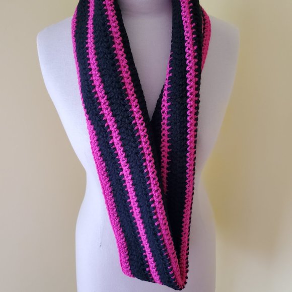 Crochet Black and Hot Pink Stripe Cowl/New - Picture 1 of 5